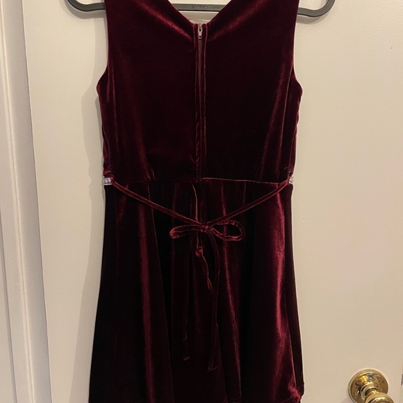 Dress - Picture 3 of 3